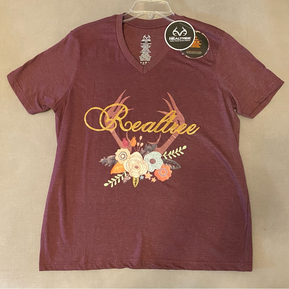 NWT Realtree short sleeved floral graphic tee